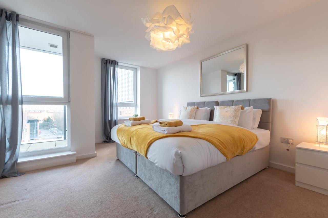 Amber Apartment Oasis - Your Gateway To Southampton'S Vibrant Heart, Port, Shopping Esterno foto